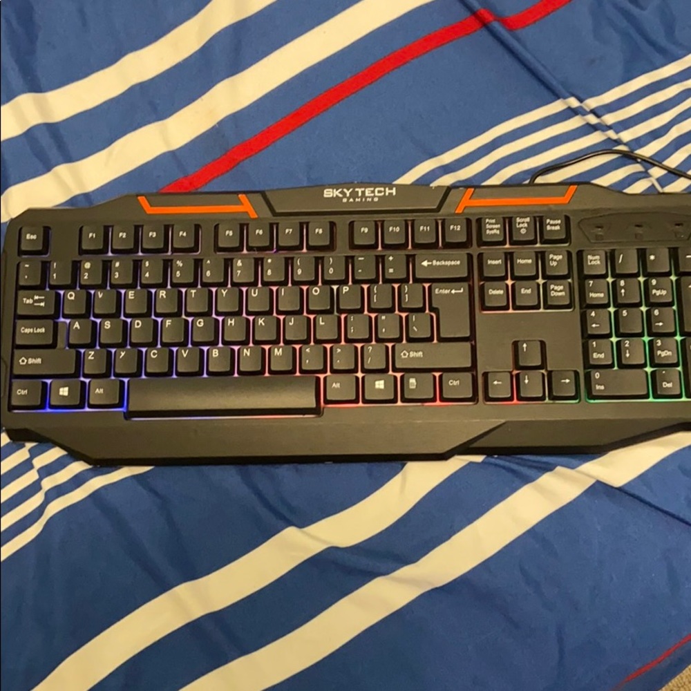 Gaming keyboard - Picture 2 of 2